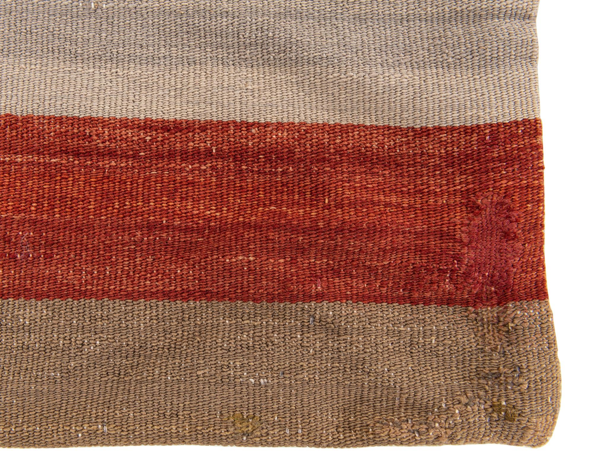 3' 2 x 3' 2 Hand Woven Pillow Wool Square Rug