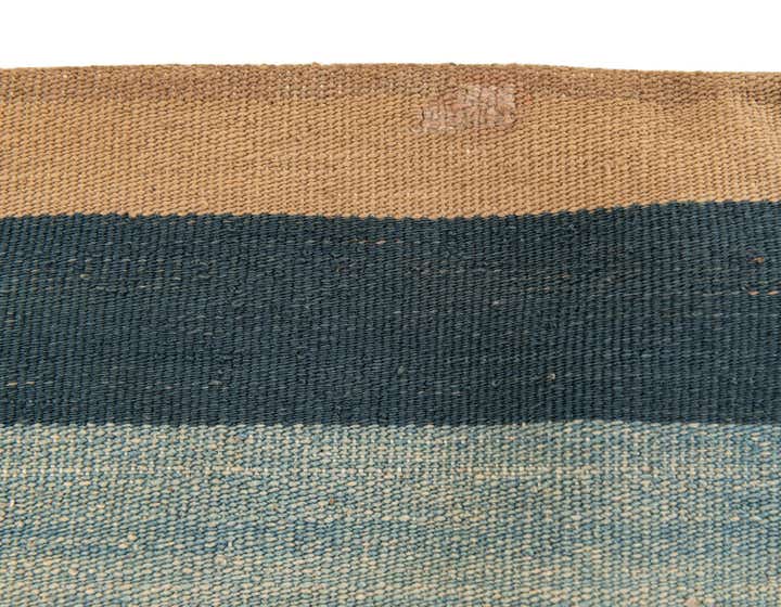 1' 3 x 1' 6 Hand Woven Pillow Wool Square Rug