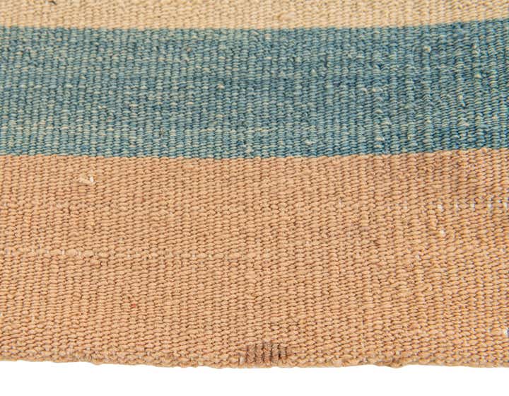 1' 4 x 1' 6 Hand Woven Pillow Wool Square Rug