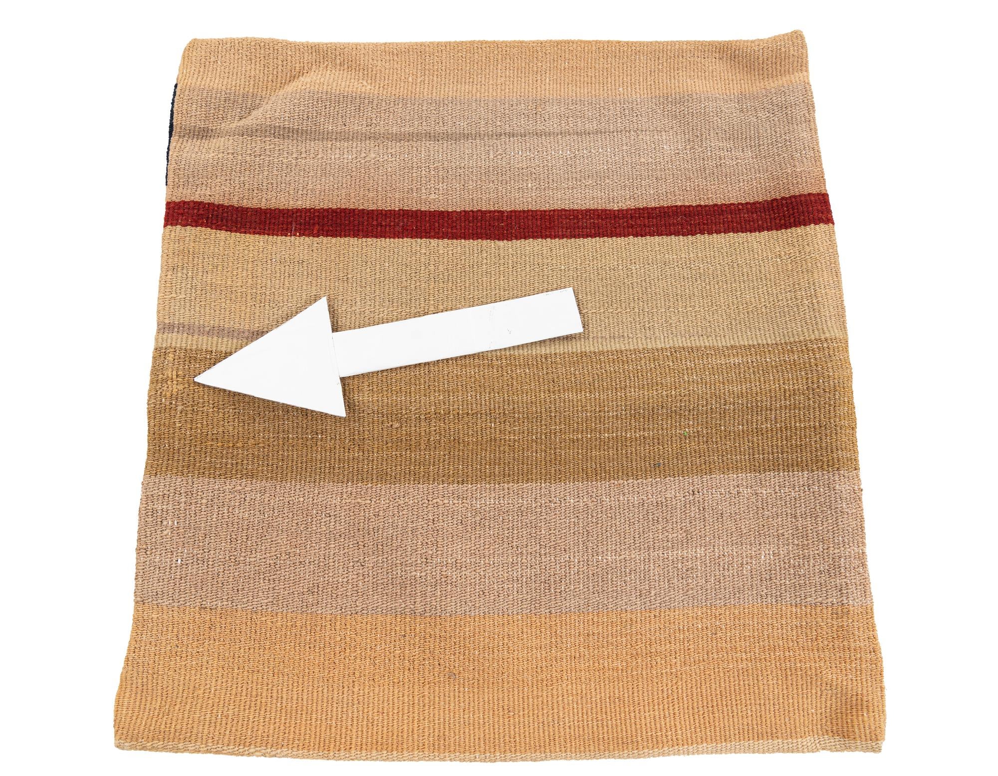 1' 6 x 1' 6 Hand Woven Pillow Wool Square Rug