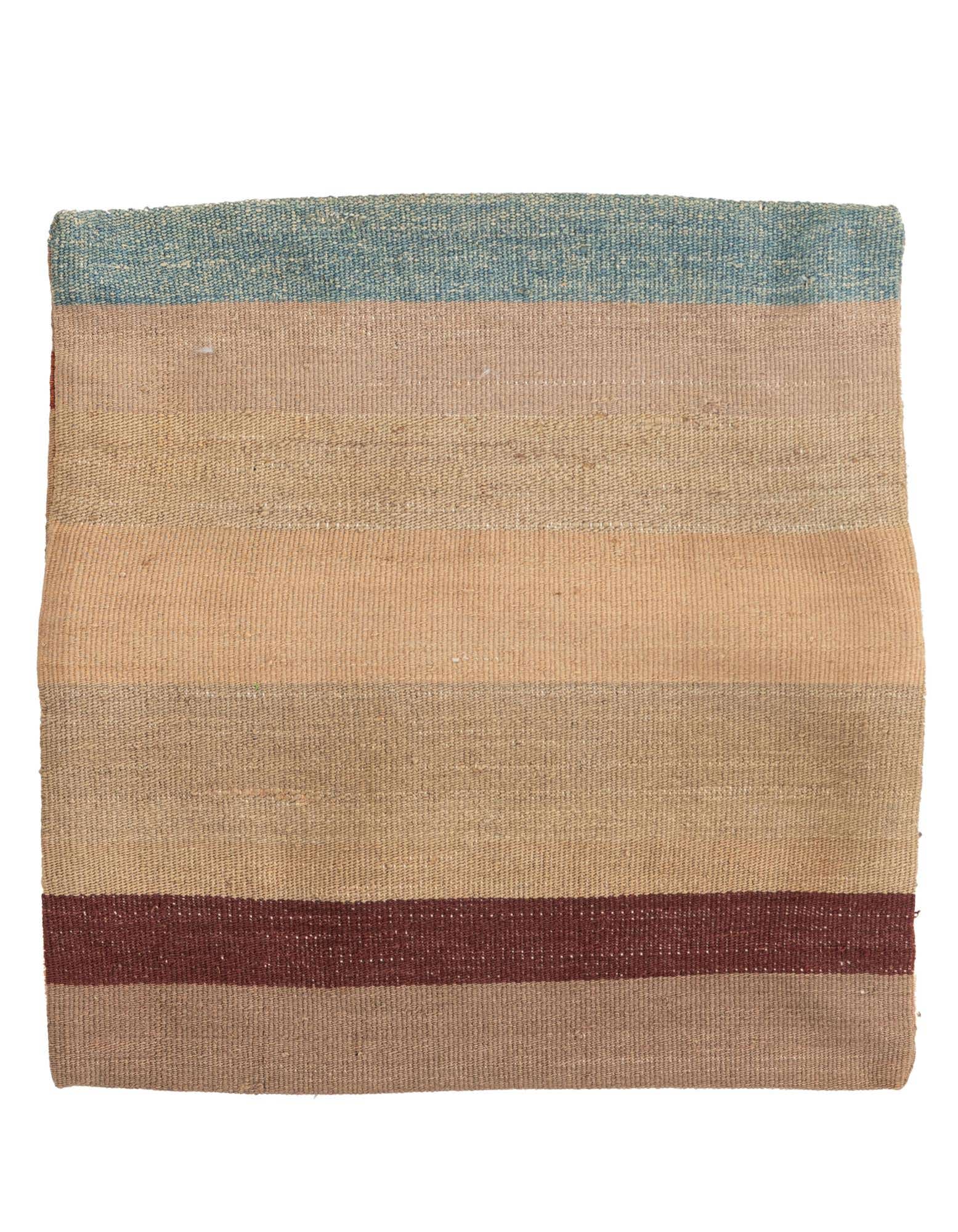 1' 5 x 1' 6 Hand Woven Pillow Wool Square Rug