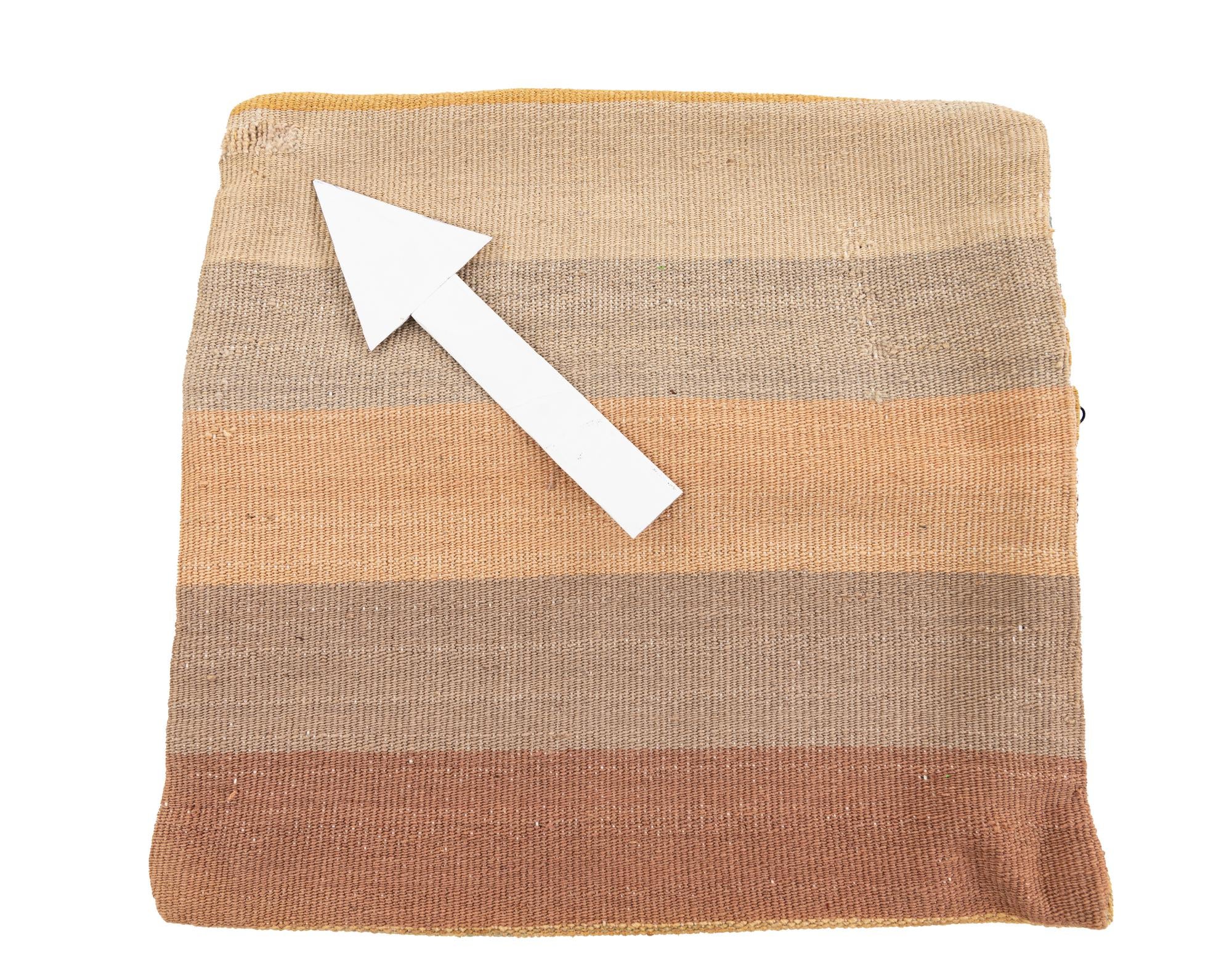 1' 5 x 1' 5 Hand Woven Pillow Wool Square Rug