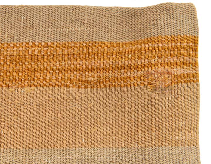 1' 6 x 1' 6 Hand Woven Pillow Wool Square Rug