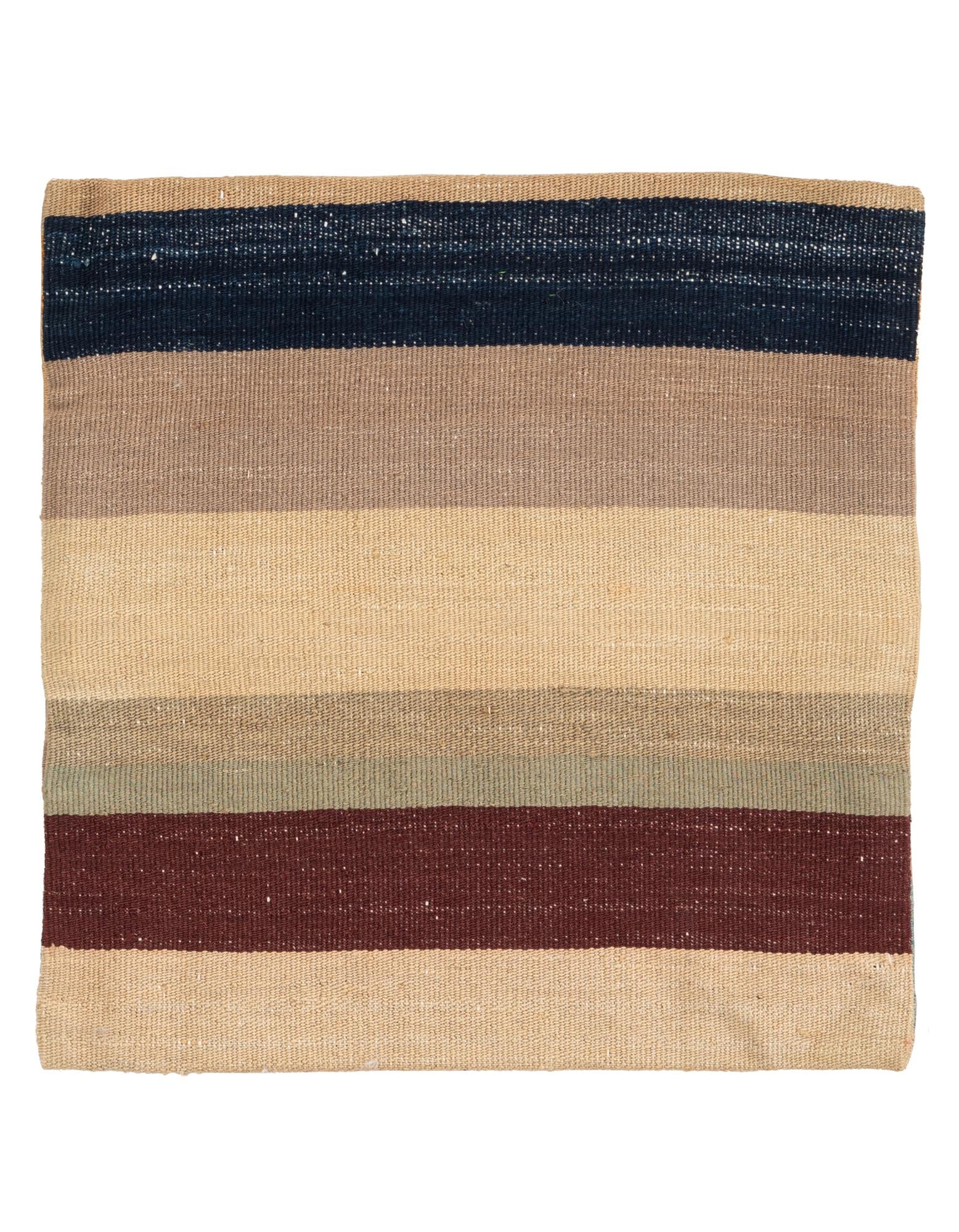 1' 6 x 1' 6 Hand Woven Pillow Wool Square Rug