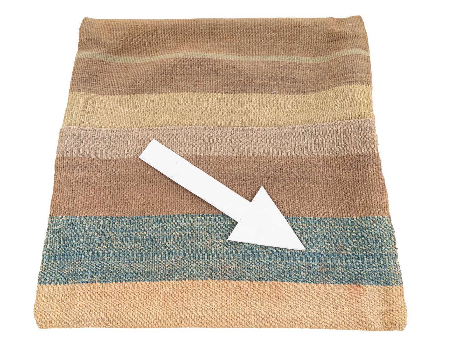 1' 6 x 1' 7 Hand Woven Pillow Wool Square Rug
