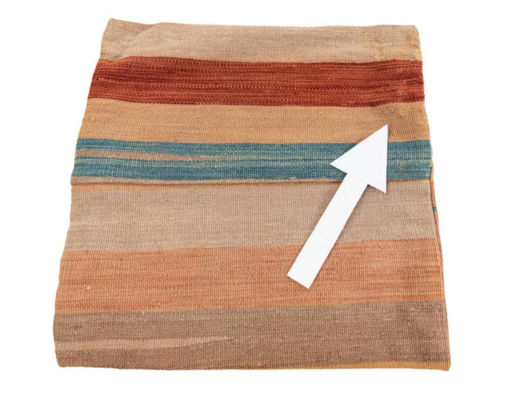 Detail image of 1' 6 x 1' 8 Hand Woven Pillow Wool Square Rug