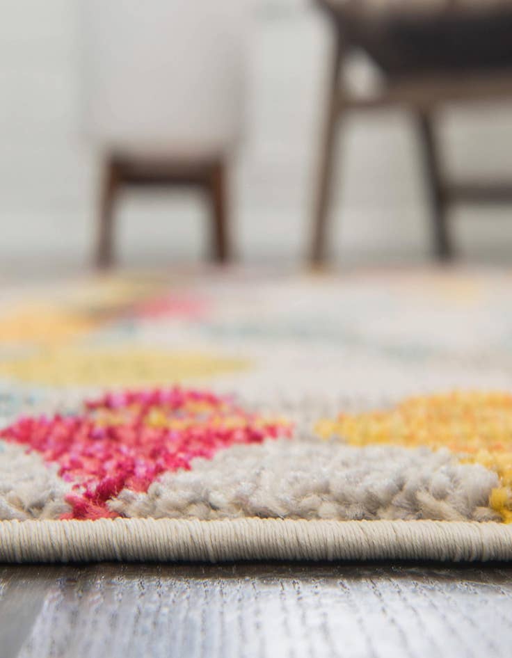 Detail image of 6' x 6'  Washable Santa Fe Square Rug