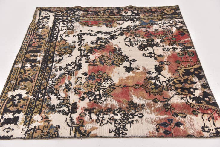 Detail image of 4' 4 x 4' 7 Hand Knotted Ultra Vintage Persian Wool Square Rug