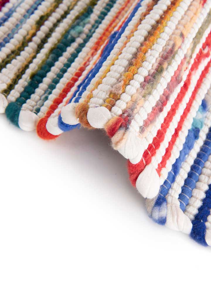 2' x 3' 1 Hand Woven Chindi Cotton Rug