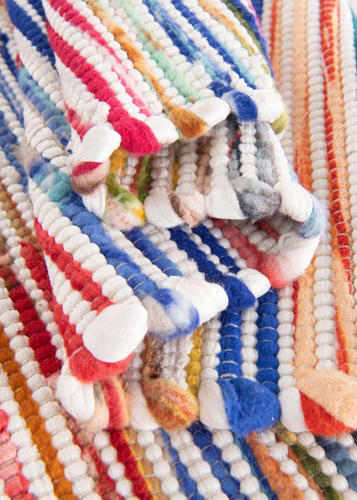 2' x 3' 1 Hand Woven Chindi Cotton Rug