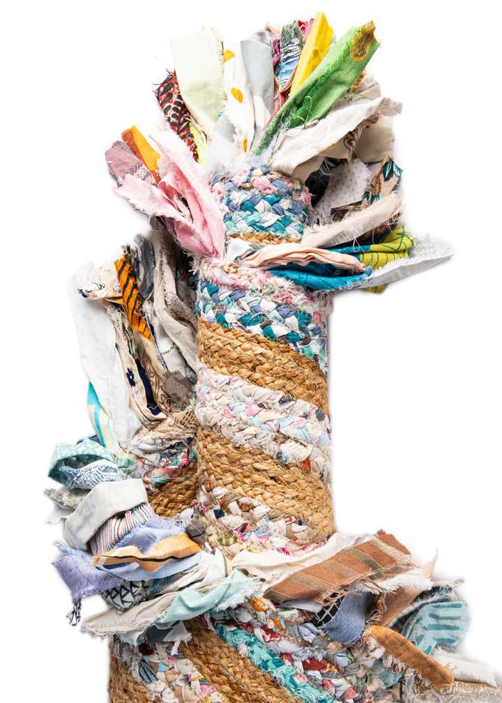 7' 10 x 7' 10 Hand Braided Chindi Jute Round Rug