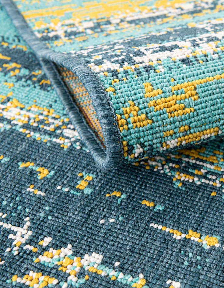 Detail image of 2' x 3' Easy-Clean Coastal Indoor / Outdoor Rug