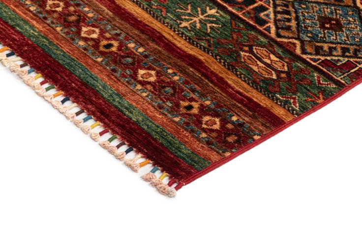Detail image of 6' 10 x 9' 11 Ariana Rug