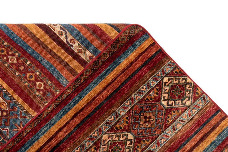 Detail image of 6' 10 x 9' 11 Ariana Rug