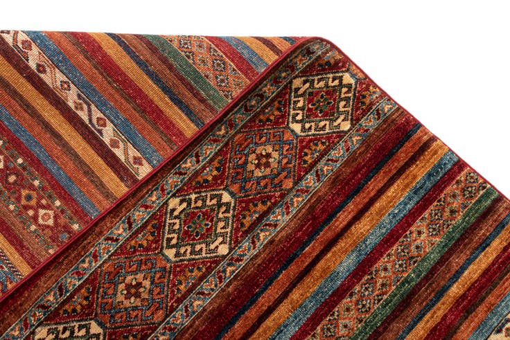 Detail image of 6' 11 x 9' 8 Ariana Rug