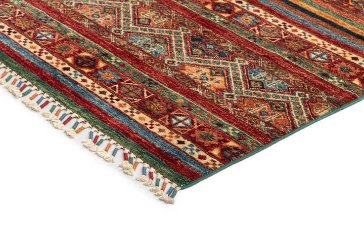 Detail image of 6' 9 x 9' 11 Ariana Rug