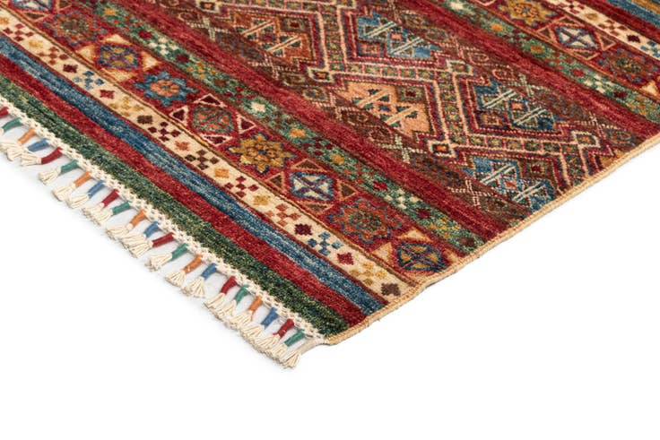 Detail image of 6' 11 x 9' 8 Ariana Rug