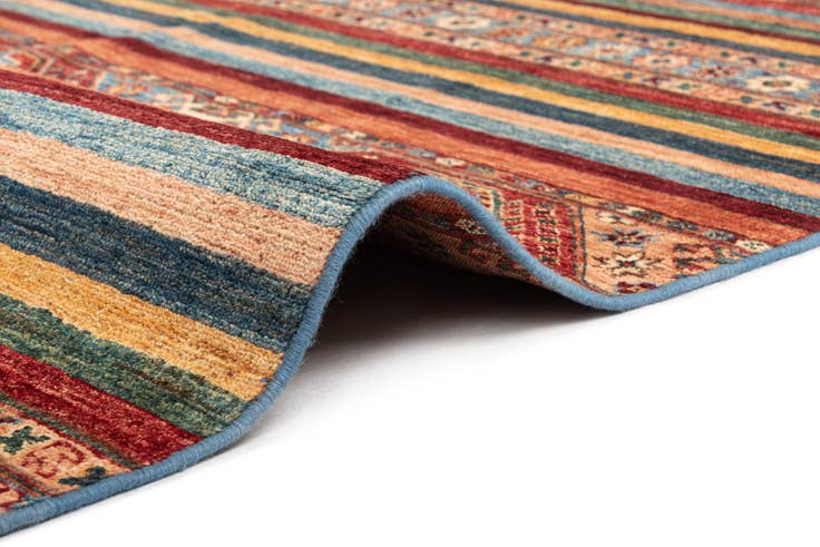 Detail image of 6' 9 x 9' 10 Ariana Rug