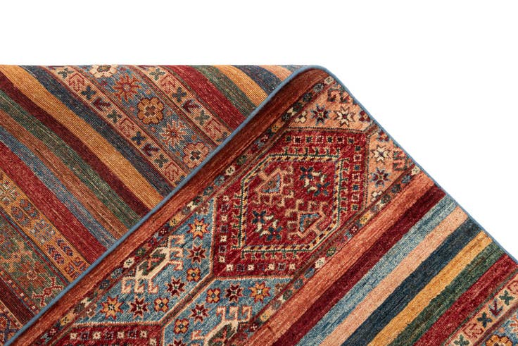 Detail image of 6' 9 x 9' 10 Ariana Rug