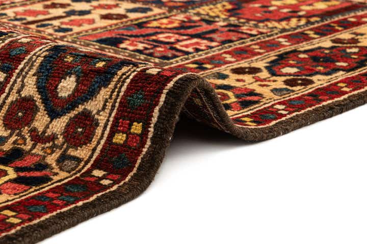 4' 11 x 6' 11 Bachtiar Rug