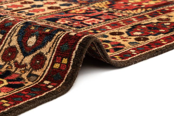 Detail image of 4' 11 x 6' 11 Bachtiar Rug