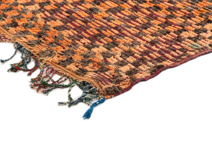 4' 11 x 9' 4 Berber Rug