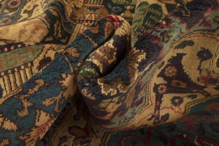 Detail image of 9' 10 x 12' 10 Hand Knotted Kashan Persian Wool Rug