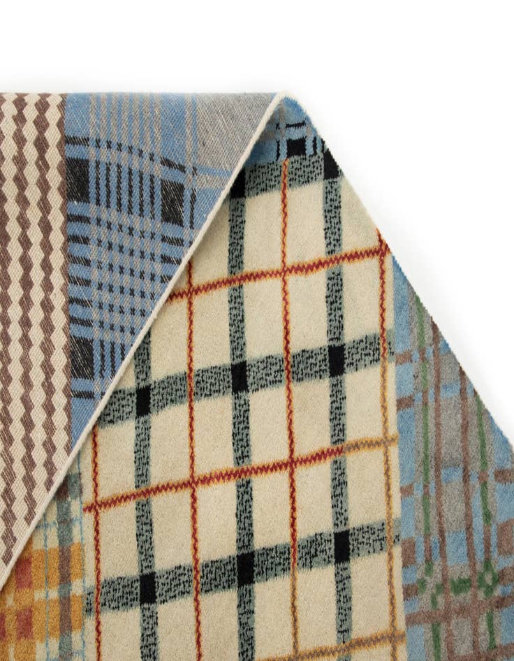 Detail image of 7' 7 x 9' 11  Hand Knotted Modern Manshu Wool Rug