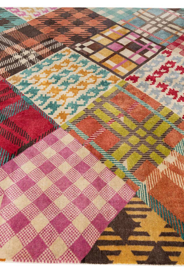 Detail image of 7' 7 x 9' 8 Hand Knotted Modern Manshu Wool Rug