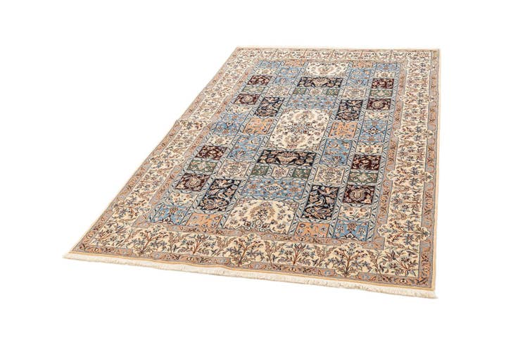 Detail image of 4' 10 x 7' 10 Nain Rug