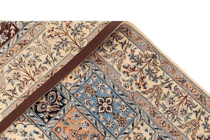 Detail image of 4' 10 x 7' 10 Nain Rug
