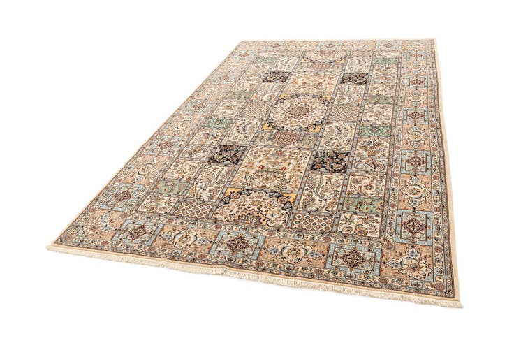 Detail image of 6' 7 x 10' Nain Rug
