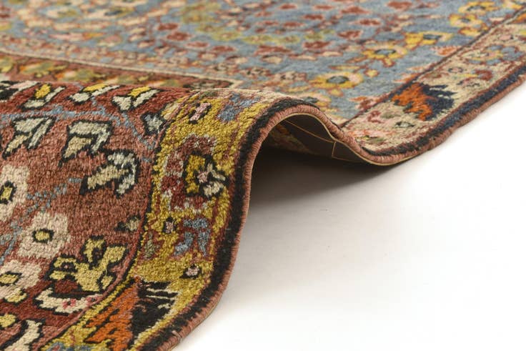 Detail image of 3' 3 x 4' 4 Wagireh Rug
