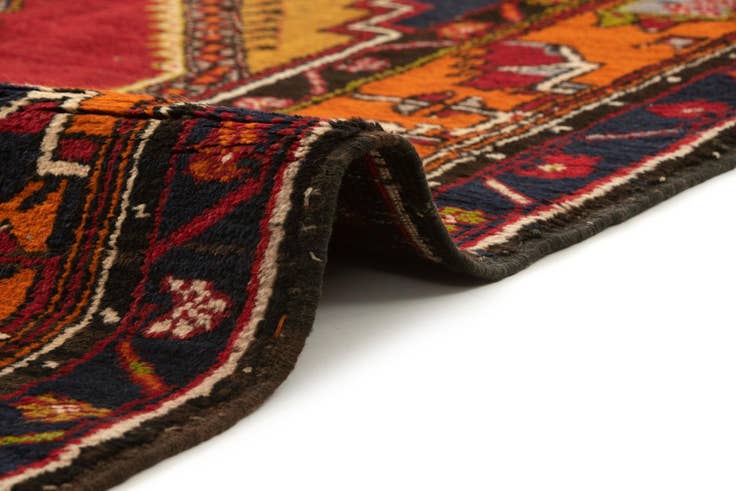 Detail image of 4' 2 x 8' Yuruk Rug