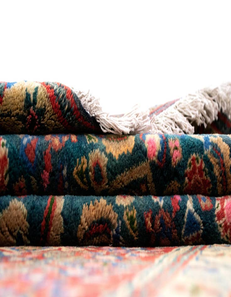 Detail image of 4' 6 x 9' 7  Hand Knotted Liliyan Persian Wool Runner Rug