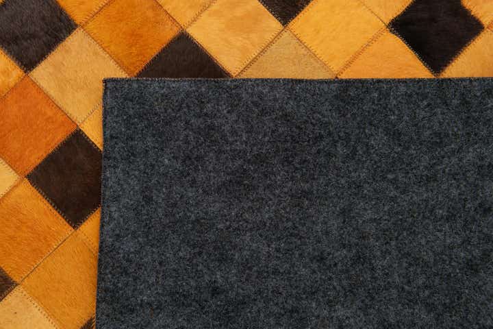 5' 2 x 8' Cowhide Stocks Rug