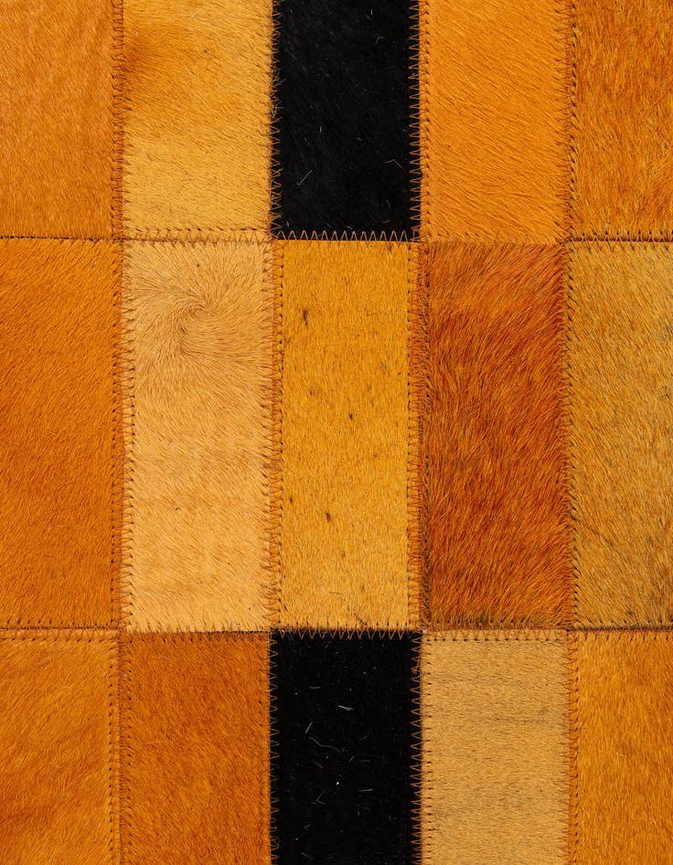 Detail image of 5' x 8' Cowhide - Patchwork Rug