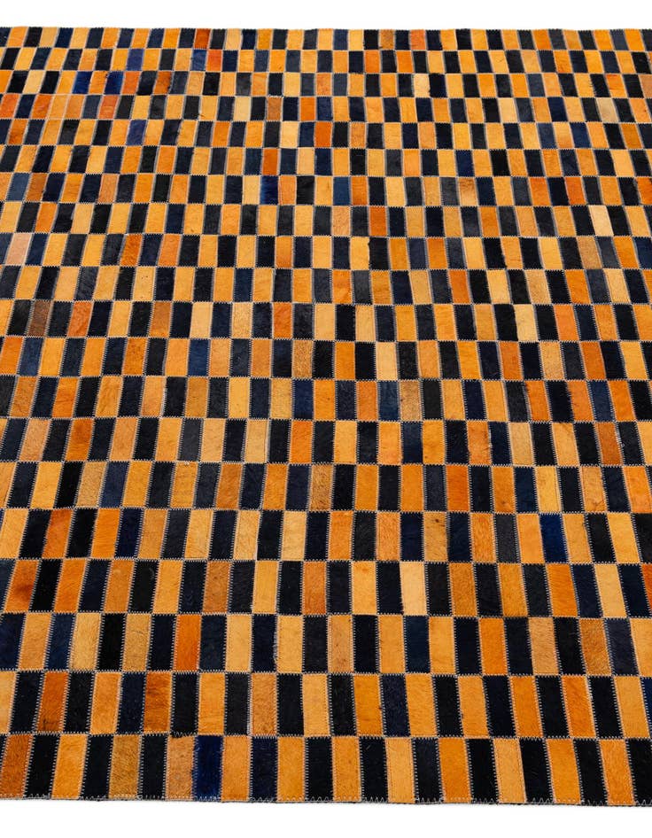 Detail image of 5' 1 x 7' 11 Cowhide - Patchwork Rug