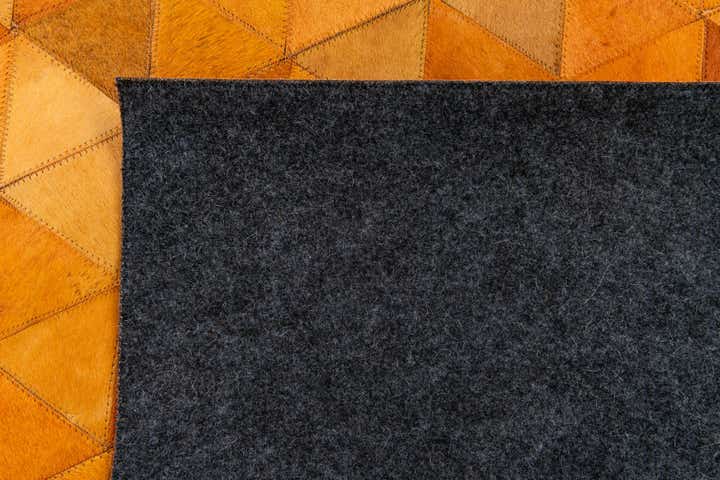 4' 11 x 8' Cowhide Stocks Rug