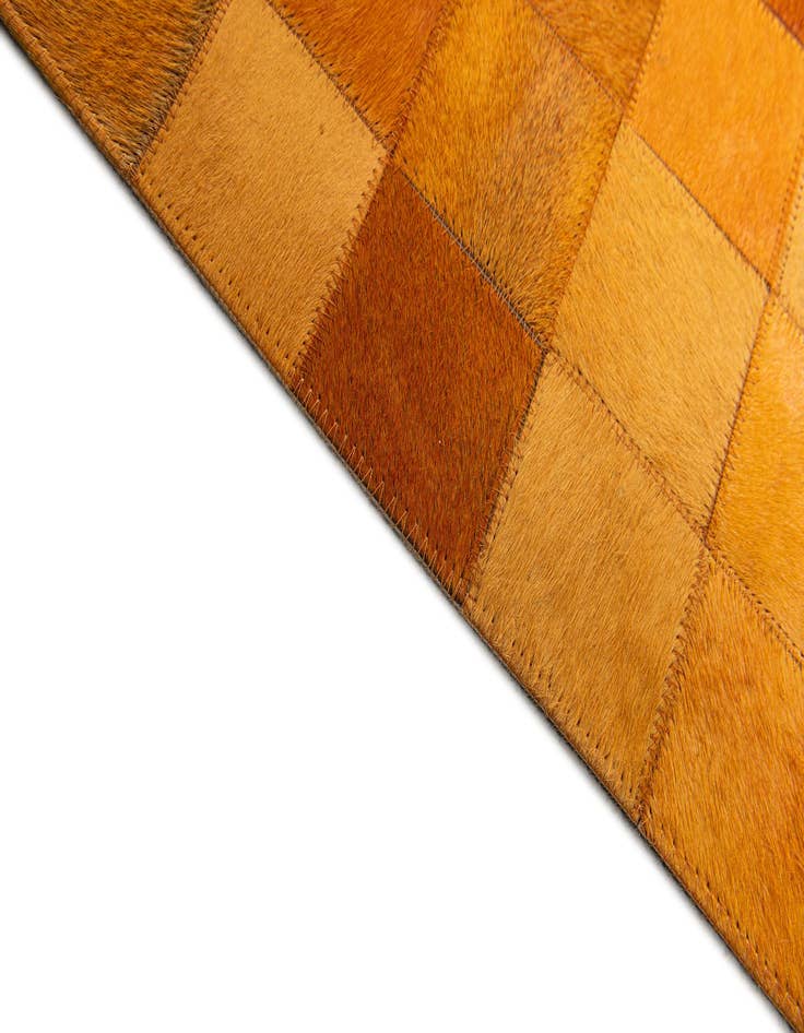 Detail image of 5' x 8' 1 Cowhide Stocks Rug