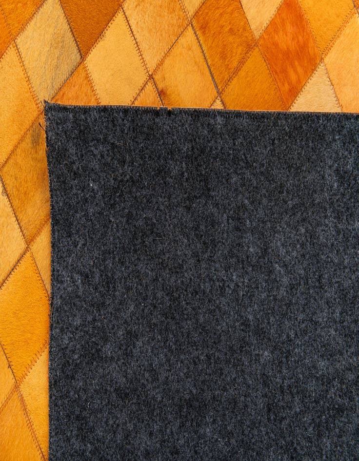 Detail image of 5' x 8' 1 Cowhide Stocks Rug