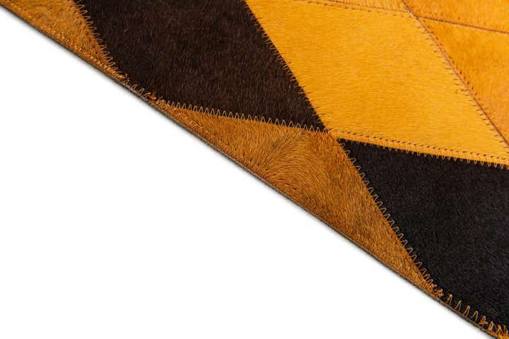 5' 1 x 8' Cowhide Stocks Rug