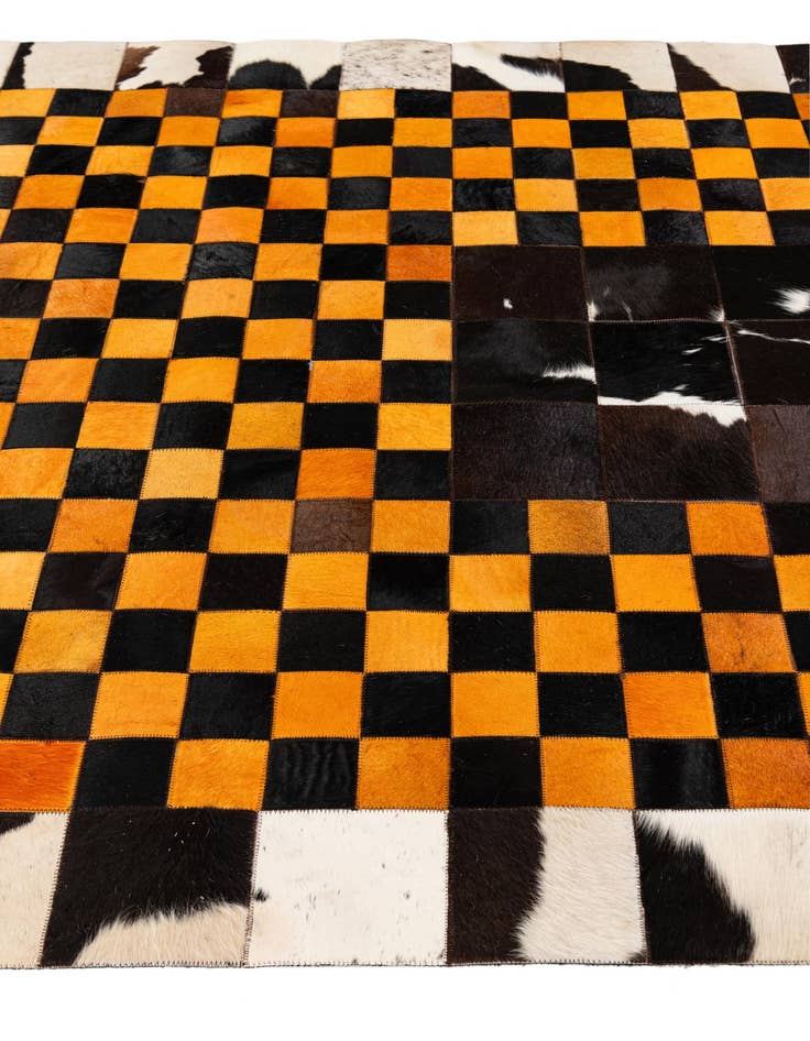 Detail image of 5' x 7' 11 Cowhide Stocks Rug