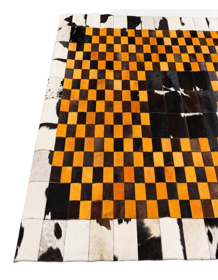 Detail image of 5' x 8' Cowhide Stocks Rug