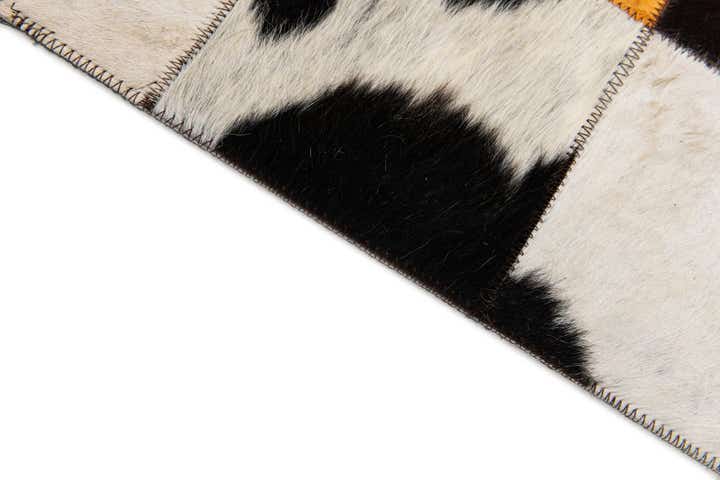 5' x 8' Cowhide Stocks Rug