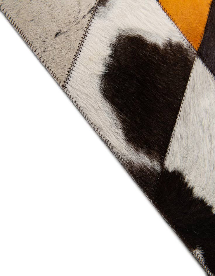 Detail image of 5' x 8' Cowhide Stocks Rug