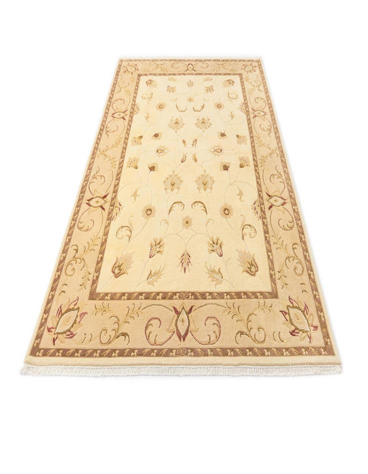 Detail image of 6' 8 x 10' 1  Hand Knotted Darya Wool Rug