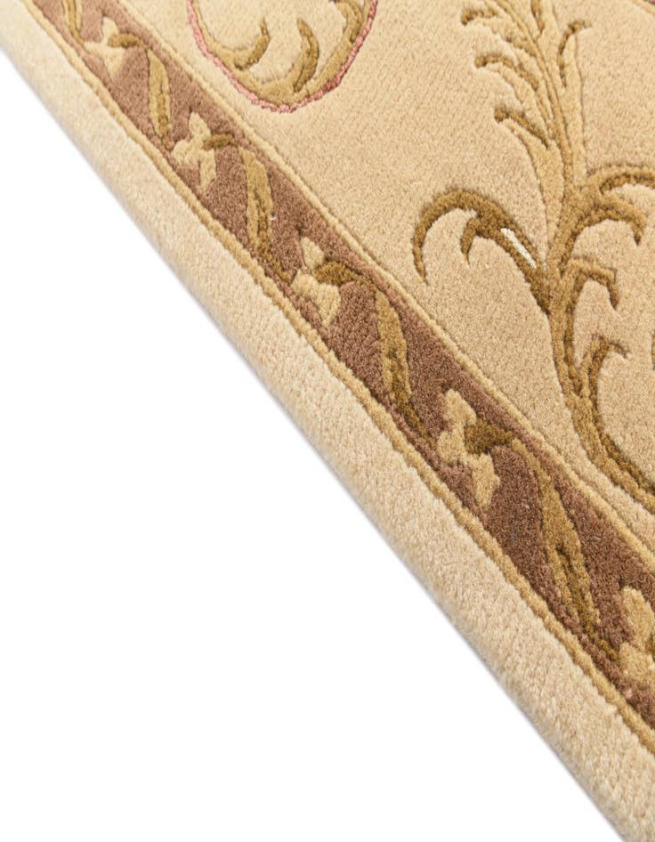 Detail image of 6' 8 x 10' 1  Hand Knotted Darya Wool Rug