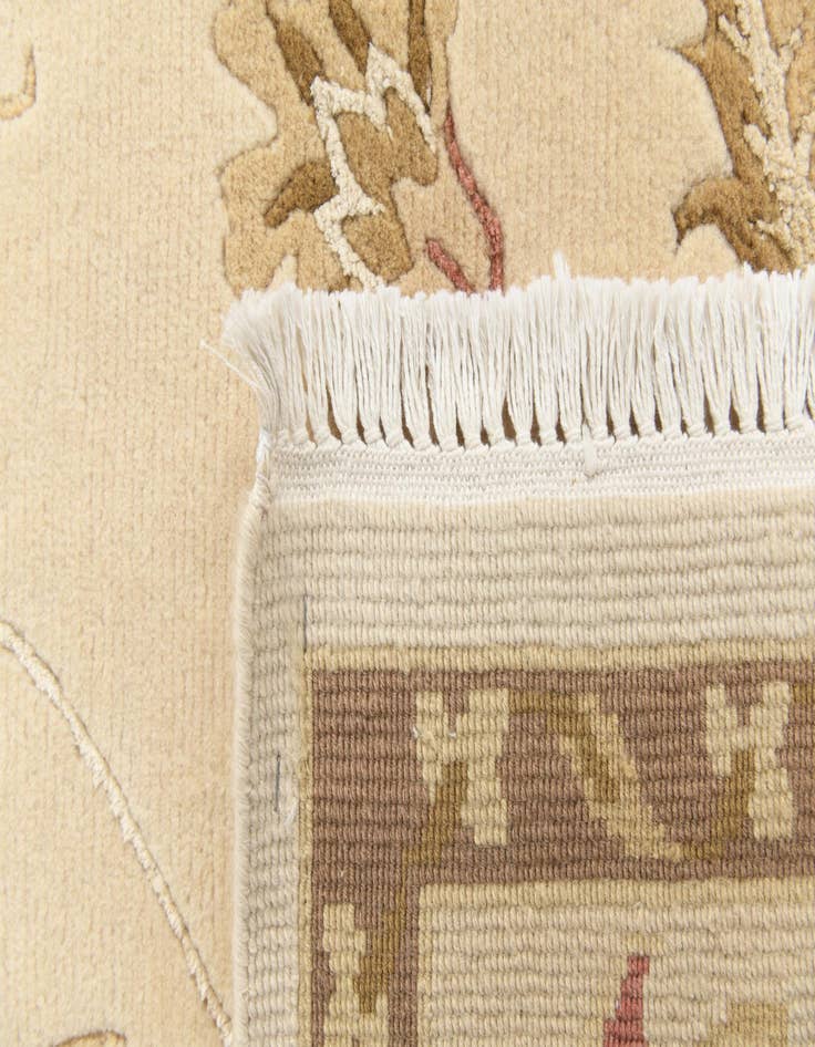 Detail image of 6' 8 x 10' 1  Hand Knotted Darya Wool Rug