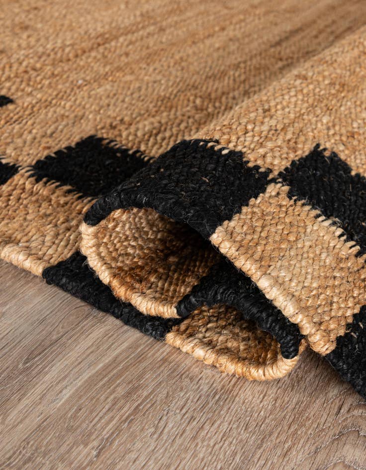 Detail image of 2' x 6' 1 Hand Woven Laurel Handwoven Jute Runner Rug